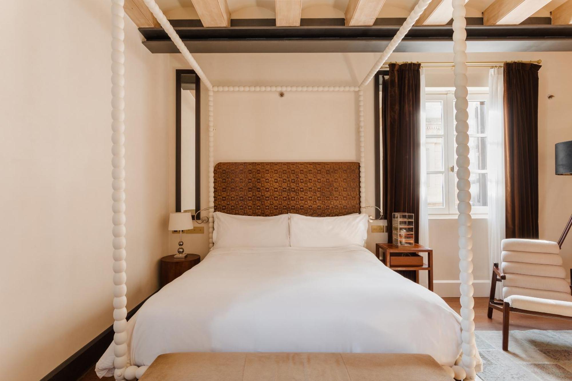 Do Placa Reial Powered By Sonder Barcelona Cameră foto A room at the hotel