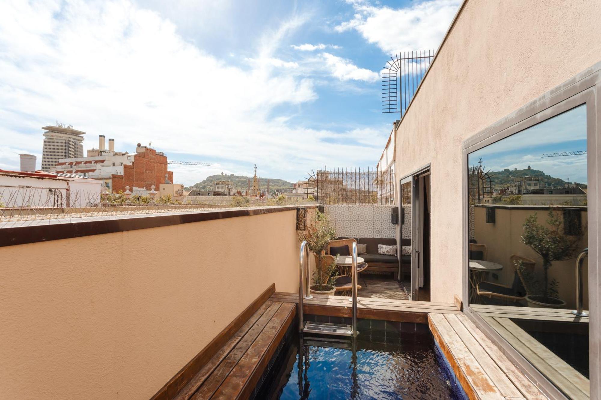 Do Placa Reial Powered By Sonder Barcelona Cameră foto The terrace