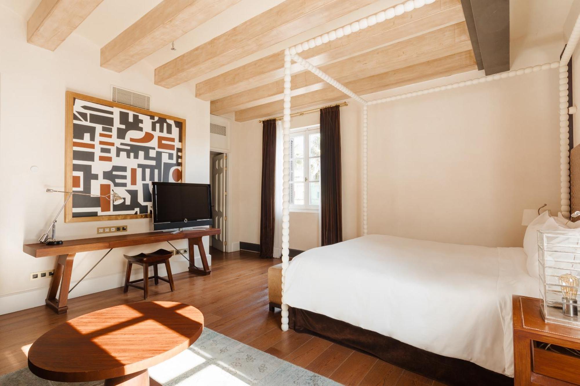 Do Placa Reial Powered By Sonder Barcelona Cameră foto A room at the hotel