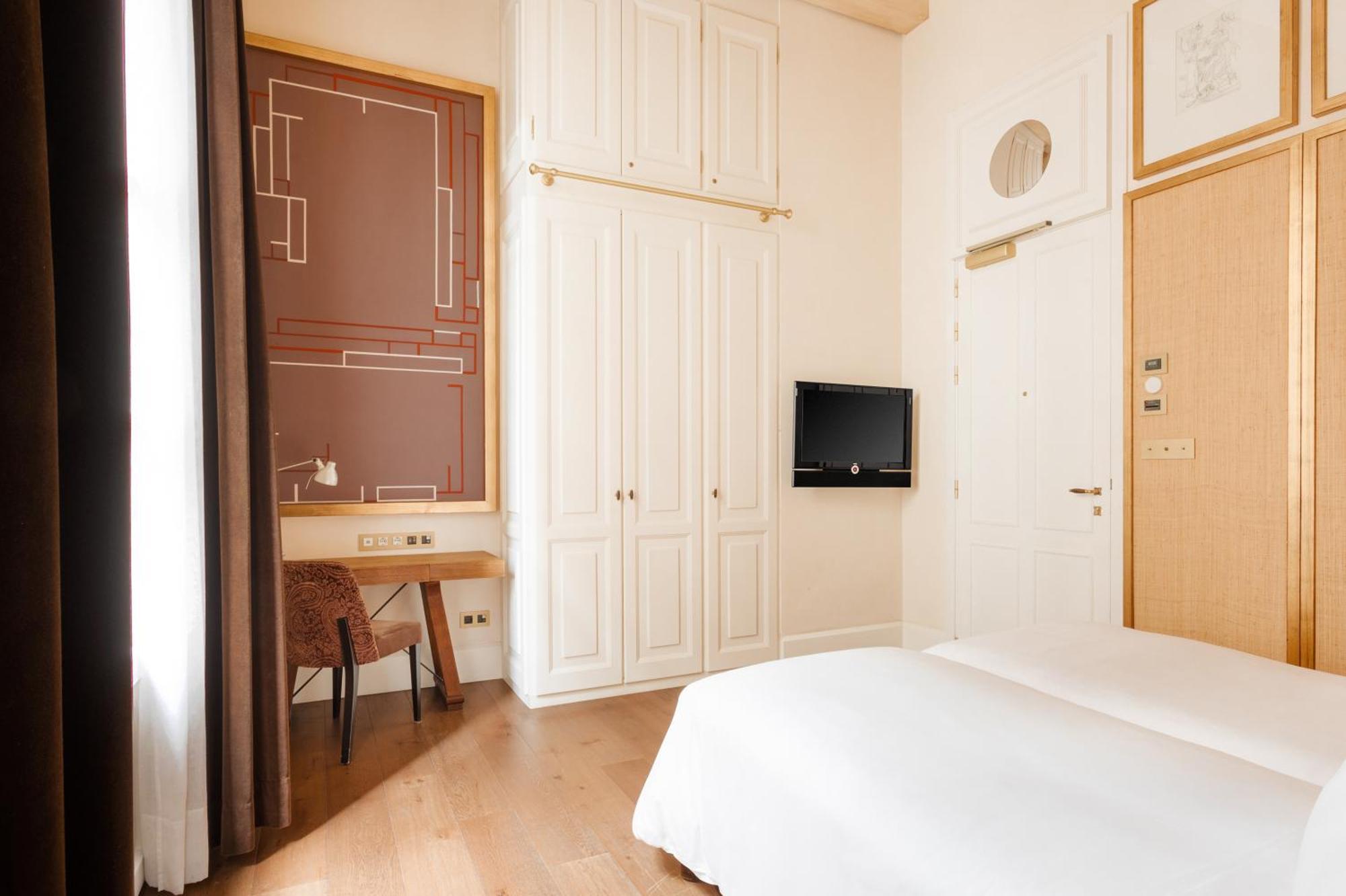 Do Placa Reial Powered By Sonder Barcelona Cameră foto A room at the hotel