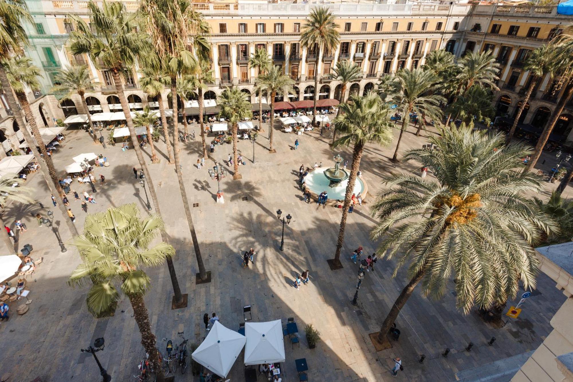 Do Placa Reial Powered By Sonder Barcelona Exterior foto Plaça Reial